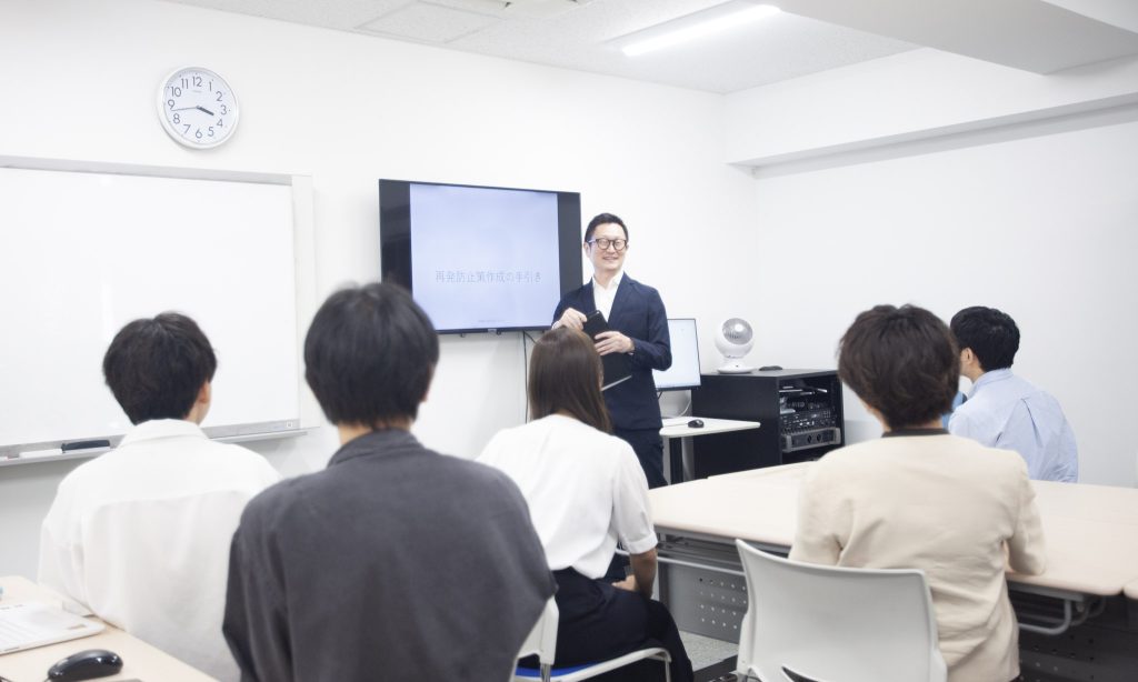 ベスリ就労支援センター講義の様子