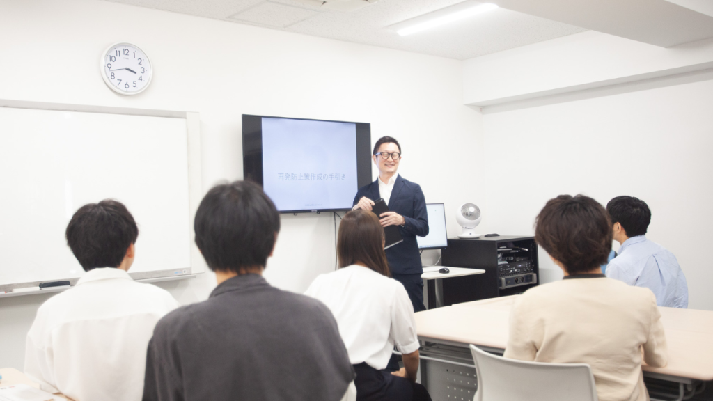 ベスリ就労支援センターの講義の様子